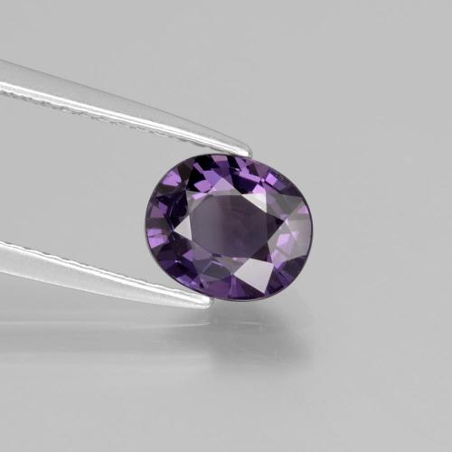Spinelle Violet raisin naturelle Coupe ovale, 1.27 ct, VS