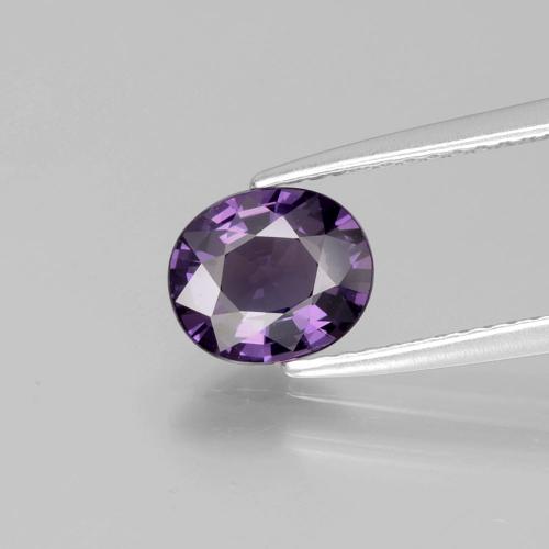 Spinelle Violet raisin naturelle Coupe ovale, 1.27 ct, VS