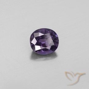 Spinelle Violet moyen naturelle ovale, 1.10 ct, VS-SI