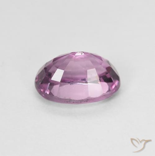 Spinelle Pourpre foncé naturelle Coupe ovale, 1.35 ct, VS-SI