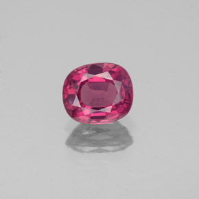 Spinelle rouge naturelle coupe ovale, 1,15 ct, VS