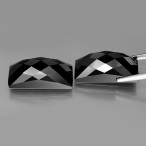 Achetez naturel 25,01ct noir spinelle gems, baguette, en provenance thaïlande chez gemselect. en stock, livraison internationale!