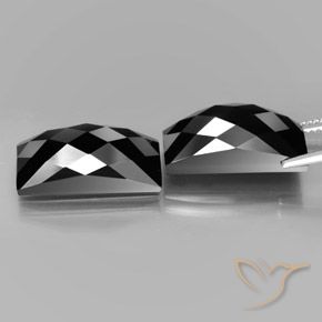 Shop natural 25.07ct Noir avec reflets dorés Spinelle gems, Baquette, from Thaïlande at GemSelect. In stock, global shipping!