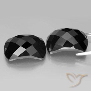 Shop natural 27.19ct Noire Spinelle gems, Fantaisie, from Thaïlande at GemSelect. In stock, global shipping!