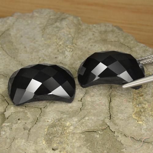Shop natural 28.79ct Noire Spinelle gems, Fantaisie, from Thaïlande at GemSelect. In stock, global shipping!
