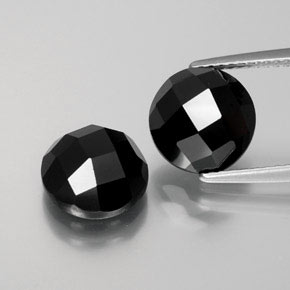 Achetez naturel 7,78ct noir spinelle gems, coupe roude, en provenance thaïlande chez gemselect. en stock, livraison internationale!