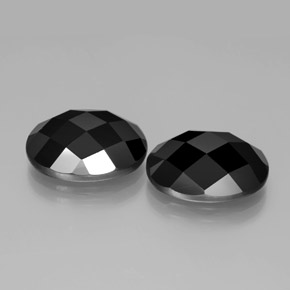 Achetez naturel 14.64ct Schorl Spinelle gems, Coupe ovale, En provenance Thaïlande chez GemSelect. En stock, livraison internationale!