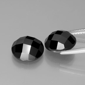 Achetez naturel 7,63ct noir spinelle gems, coupe roude, en provenance thaïlande chez gemselect. en stock, livraison internationale!