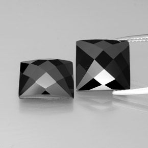 Achetez naturel 15,79ct noir spinelle gems, carré, en provenance thaïlande chez gemselect. en stock, livraison internationale!