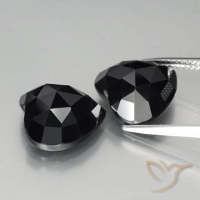 Shop natural 17.33ct Noire Spinelle gems, Cœur, from Thaïlande at GemSelect. In stock, global shipping!