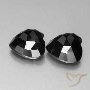 Shop natural 17.60ct Noire Spinelle gems, Cœur, from Thaïlande at GemSelect. In stock, global shipping!