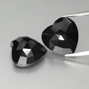 Achetez naturel 17,28ct noir spinelle gems, forme de coeur, en provenance thaïlande chez gemselect. en stock, livraison internationale!
