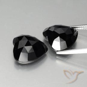 Shop natural 16.97ct Noire Spinelle gems, Cœur, from Thaïlande at GemSelect. In stock, global shipping!