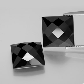 Achetez naturel 15,88ct noir spinelle gems, carré, en provenance thaïlande chez gemselect. en stock, livraison internationale!