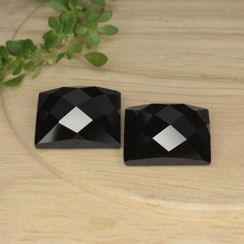 Achetez naturel 16,63ct noir spinelle gems, carré, en provenance thaïlande chez gemselect. en stock, livraison internationale!