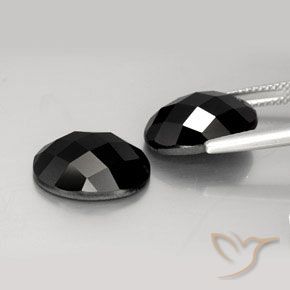 Shop natural 14.12ct Noire Spinelle gems, ovale, from Thaïlande at GemSelect. In stock, global shipping!
