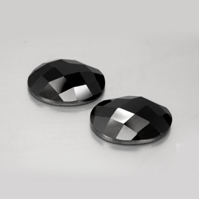 Achetez naturel 12.59ct Noire Spinelle gems, Coupe ovale, En provenance Thaïlande chez GemSelect. En stock, livraison internationale!