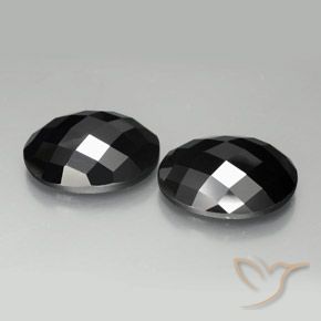 Shop natural 19.65ct Noire Spinelle gems, ovale, from Thaïlande at GemSelect. In stock, global shipping!