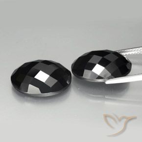 Shop natural 19.65ct Noire Spinelle gems, ovale, from Thaïlande at GemSelect. In stock, global shipping!