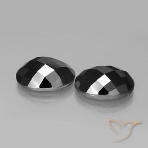 Shop natural 22.49ct Noire Spinelle gems, ovale, from Thaïlande at GemSelect. In stock, global shipping!