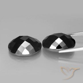 Shop natural 22.49ct Noire Spinelle gems, ovale, from Thaïlande at GemSelect. In stock, global shipping!