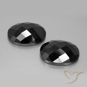 Shop natural 21.70ct Noire Spinelle gems, ovale, from Thaïlande at GemSelect. In stock, global shipping!