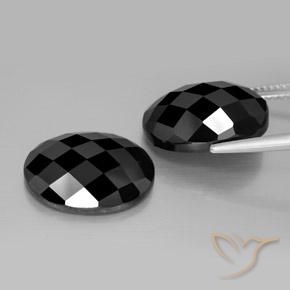 Shop natural 21.70ct Noire Spinelle gems, ovale, from Thaïlande at GemSelect. In stock, global shipping!