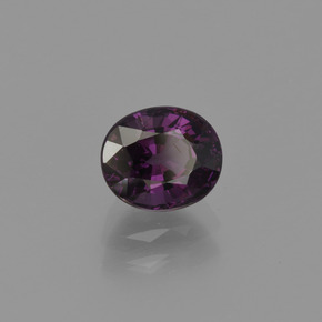 Spinelle Pourpre foncé naturelle Coupe ovale, 1.30 ct, VS