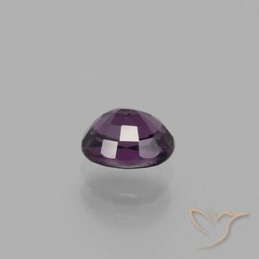 Spinelle Pourpre moyen-foncé naturelle ovale, 0.89 ct, VVS