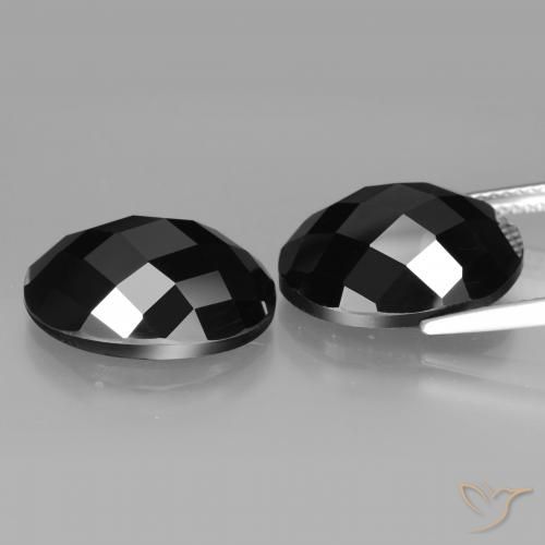 Shop natural 22.46ct Noire Spinelle gems, ovale, from Thaïlande at GemSelect. In stock, global shipping!