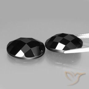 Shop natural 19.41ct Noire Spinelle gems, ovale, from Thaïlande at GemSelect. In stock, global shipping!