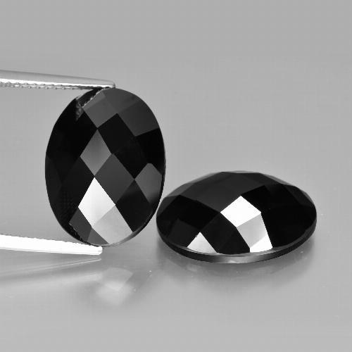 Achetez naturel 20.26ct Noire Spinelle gems, Coupe ovale, En provenance Thaïlande chez GemSelect. En stock, livraison internationale!