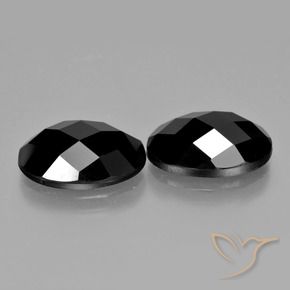 Shop natural 12.20ct Noire Spinelle gems, ovale, from Thaïlande at GemSelect. In stock, global shipping!