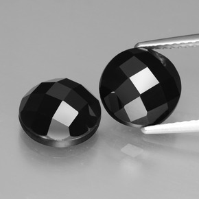Achetez naturel 6.98ct Noire Spinelle gems, Coupe roude, En provenance Thaïlande chez GemSelect. En stock, livraison internationale!