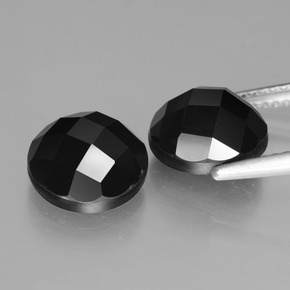 Achetez naturel 6.98ct Noire Spinelle gems, Coupe roude, En provenance Thaïlande chez GemSelect. En stock, livraison internationale!