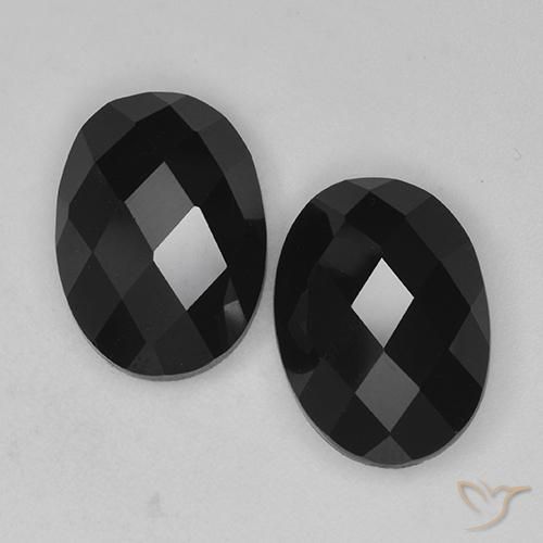 Shop natural 14.31ct Noire Spinelle gems, ovale, from Thaïlande at GemSelect. In stock, global shipping!