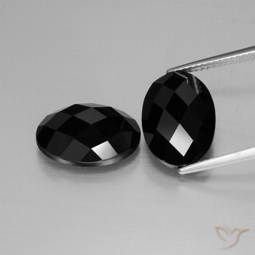 13.52ctw Naturel Noire Spinelle, ovale, Opaque