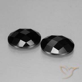 Shop natural 13.52ct Noire Spinelle gems, ovale, from Thaïlande at GemSelect. In stock, global shipping!