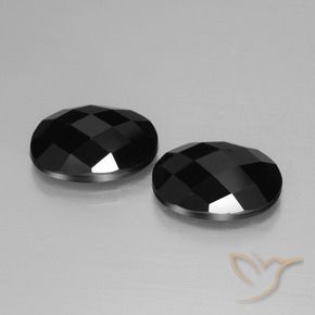 Shop natural 12.42ct Noire Spinelle gems, ovale, from Thaïlande at GemSelect. In stock, global shipping!
