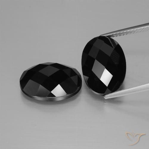 14.11ctw Naturel Noire Spinelle, ovale, Opaque