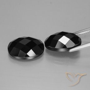 Shop natural 14.11ct Noire Spinelle gems, ovale, from Thaïlande at GemSelect. In stock, global shipping!