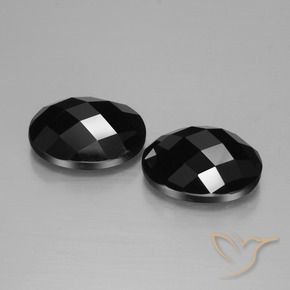 Shop natural 15.28ct Noire Spinelle gems, ovale, from Thaïlande at GemSelect. In stock, global shipping!