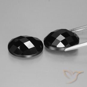 Shop natural 15.28ct Noire Spinelle gems, ovale, from Thaïlande at GemSelect. In stock, global shipping!