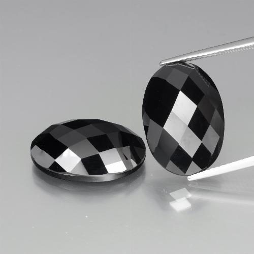 Achetez naturel 24,58ct noir spinelle gems, coupe ovale, en provenance thaïlande chez gemselect. en stock, livraison internationale!
