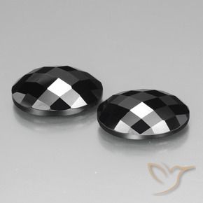 Shop natural 26.87ct Noire Spinelle gems, ovale, from Thaïlande at GemSelect. In stock, global shipping!