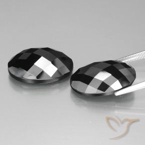 Shop natural 26.87ct Noire Spinelle gems, ovale, from Thaïlande at GemSelect. In stock, global shipping!