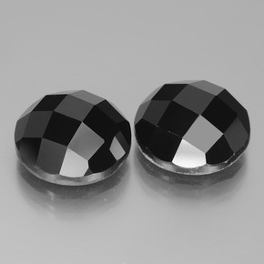 Achetez naturel 14,20ct noir spinelle gems, coupe roude, en provenance thaïlande chez gemselect. en stock, livraison internationale!