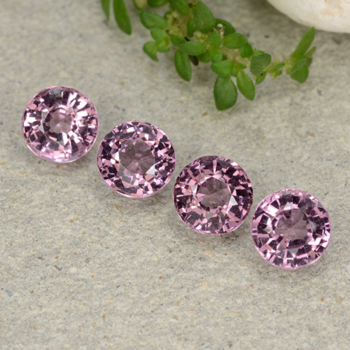 Achetez naturel 2.30ct Violet rougeâtre Spinelle gems, Coupe roude, En provenance Tanzanie chez GemSelect. En stock, livraison internationale!