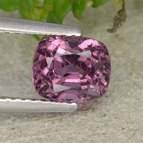 1.71ct Naturel Pourpre moyen Spinelle, Coussin, VS