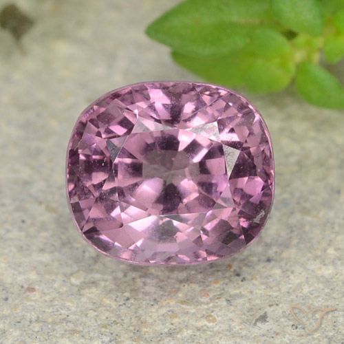 1.21ct Naturel Lavande profond Spinelle, Coussin, VVS-VS, Photo A